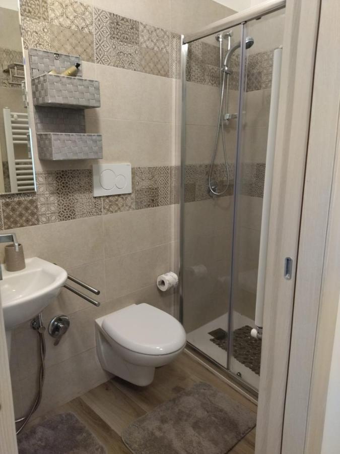 Casa Lucia Lägenhet Bari Exteriör bild