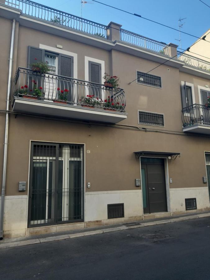 Casa Lucia Lägenhet Bari Exteriör bild